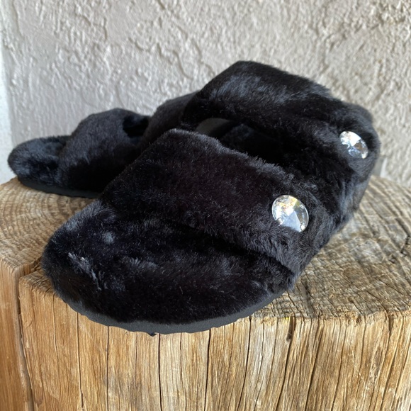 Steve Madden Cuddle Faux Fur Slippers - Picture 2 of 5